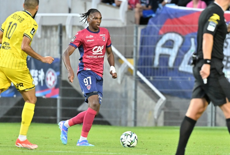 C7娱乐游戏-天空:雅凯倾向于加盟切尔西,俱乐部间的谈判正在继续