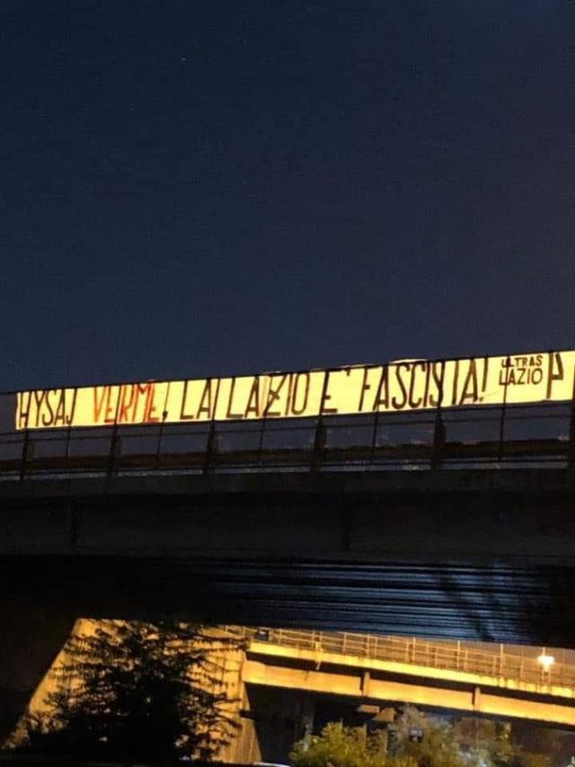 C7娱乐-希萨伊唱反纳粹歌曲 拉齐奥死忠:我们就是法西斯!