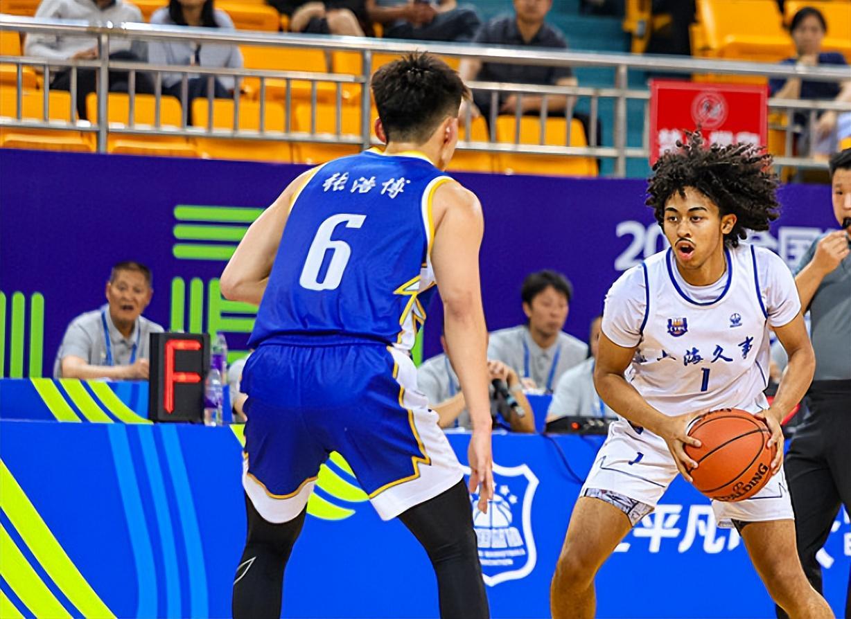 C7娱乐游戏-轰30分3助4断！中国男篮18岁1米83混血控卫闪耀：下赛季征战NCAA